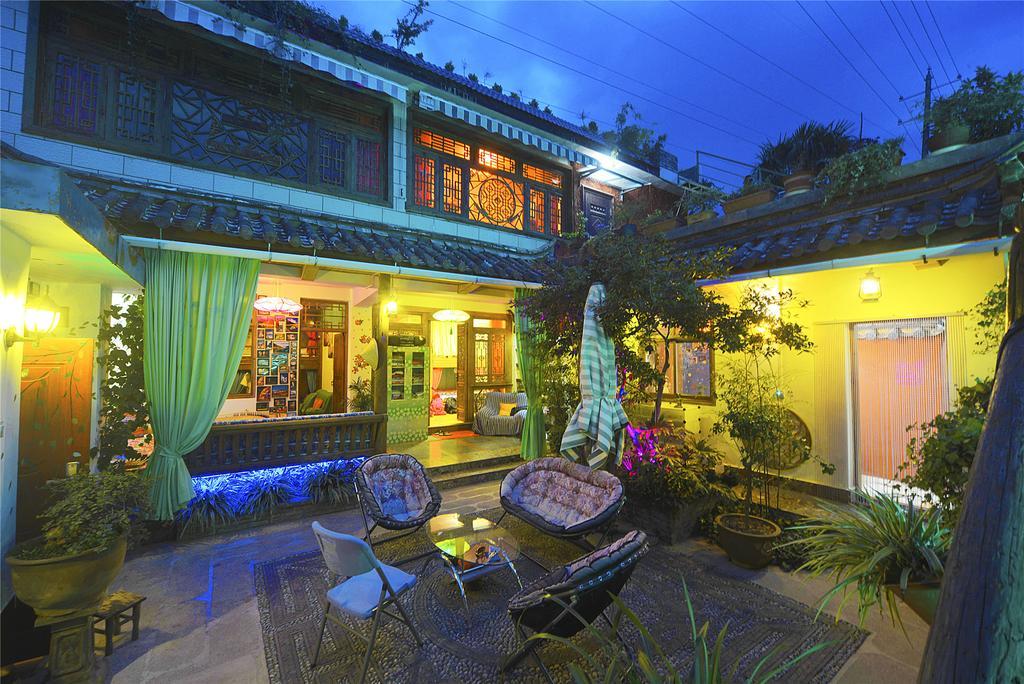 October Inn Lijiang  Exterior photo